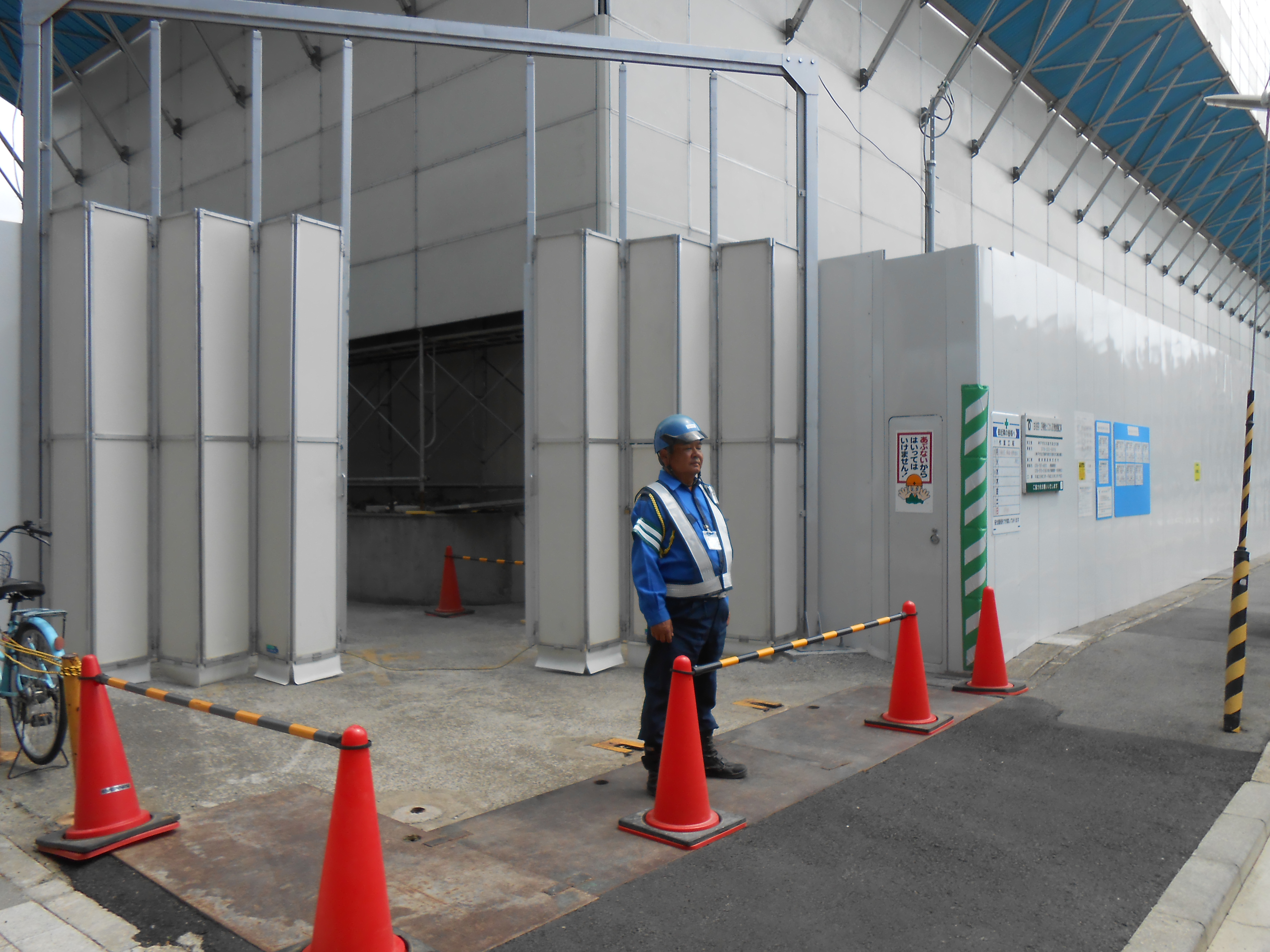 工事現場の警備の様子